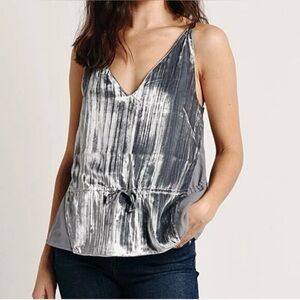J Brand Lucy Velvet Peplum Cami Top
Dark Whistle
Sz small like new!